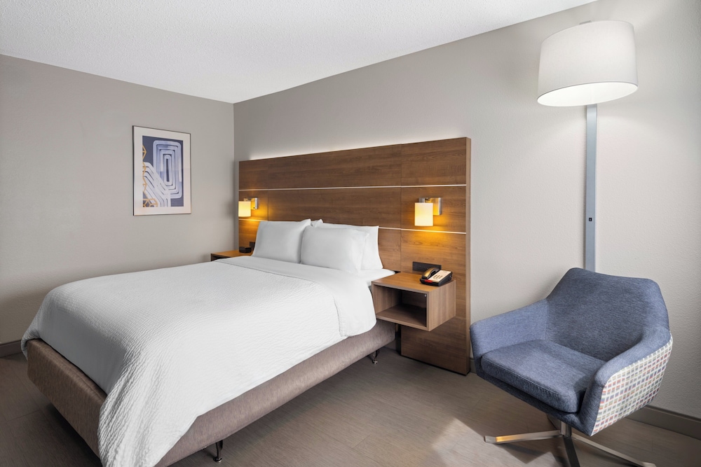 Holiday Inn Express Sheboygan Kohler by IHG - photo 27