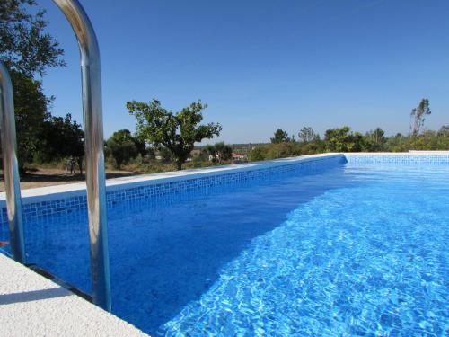 Quinta Rural em Coruche com piscina privativa — hotel in Coruche