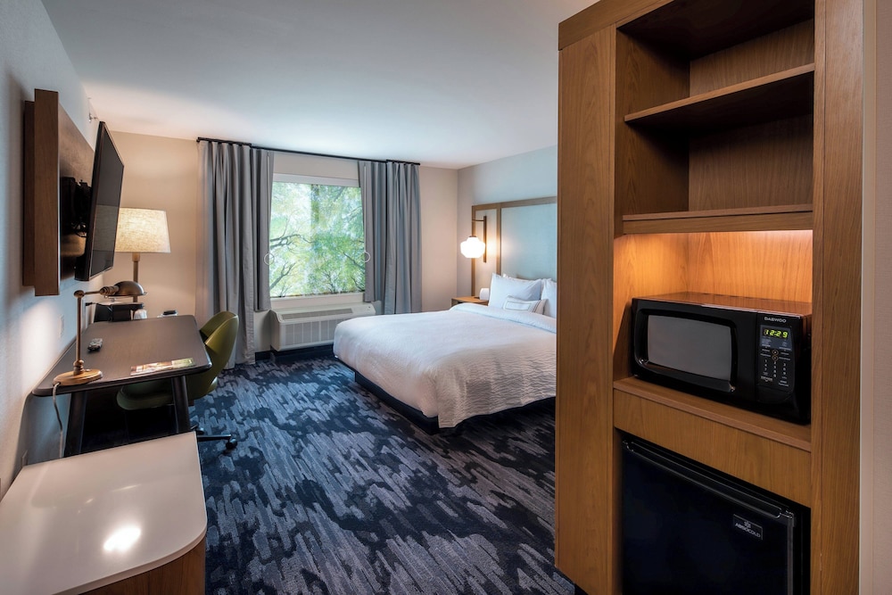 Fairfield Inn & Suites by Marriott Little Rock Airport - photo 8