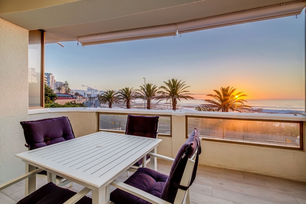 Sundowner Views — 4-Star Luxury Hotel in Cape Town, South Africa