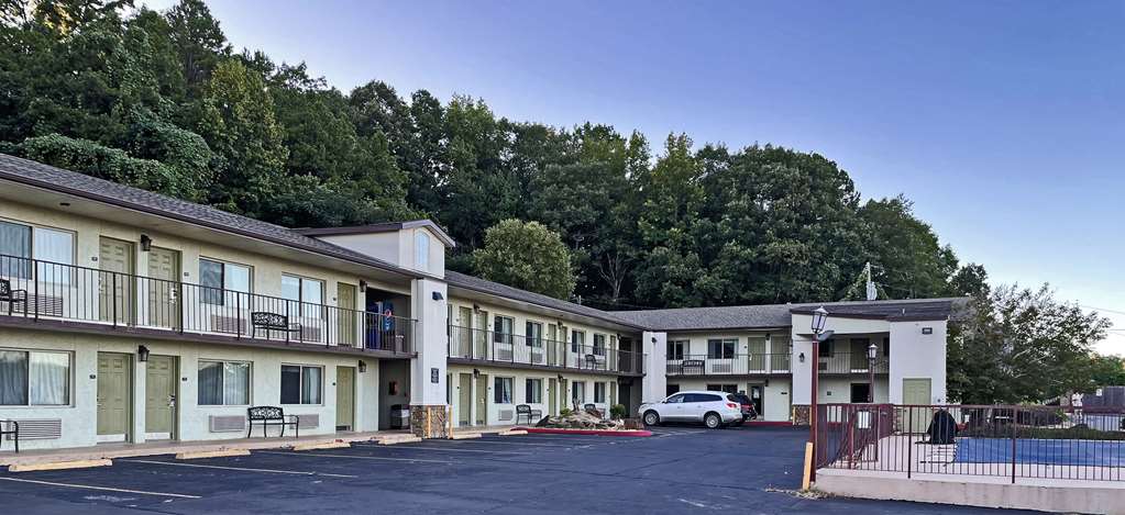 Quality Inn Clinton North - photo 2