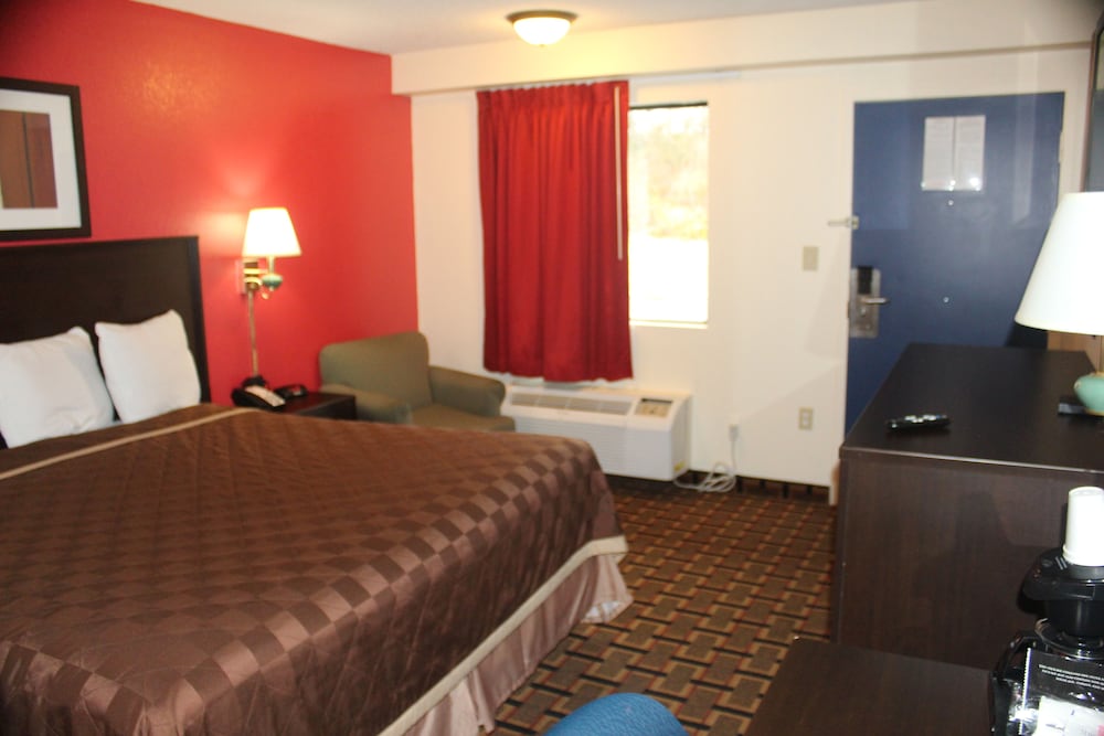 Americas Best Value Inn Fredericksburg N - photo 8