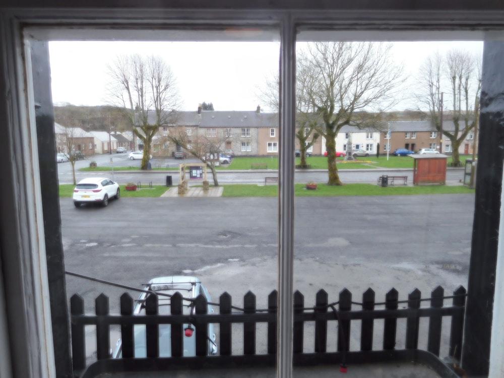 The Grapes Hotel - carbon neutral hotel in Maentwrog