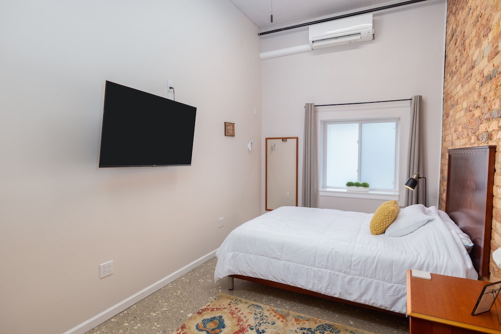 Hartwell Suites - photo 16