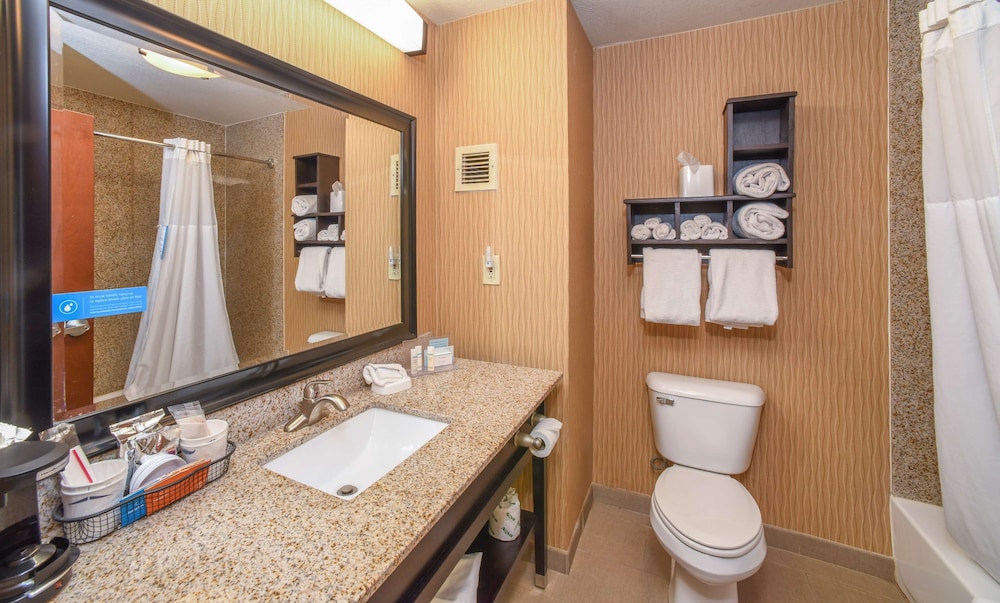 Hampton Inn Dry Ridge - photo 40