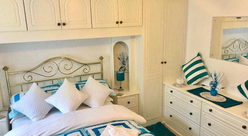 Villa Marina — 4-Star Luxury Hotel in Scarborough, United Kingdom