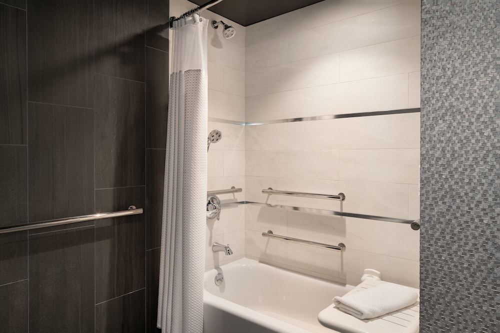 The Clancy Autograph Collection by Marriott - photo 33