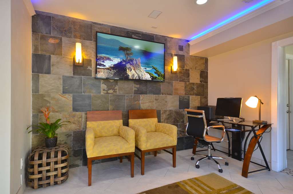 Best Western The Inn & Suites Pacific Grove - photo 9