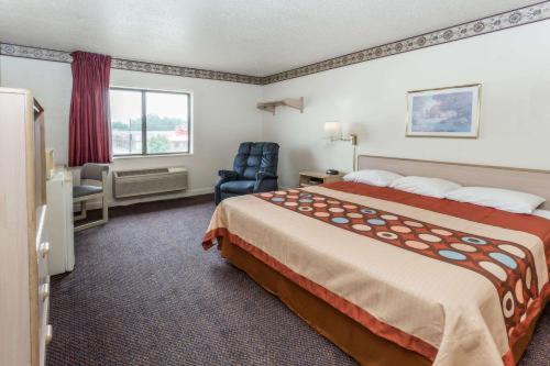 Super 8 by Wyndham Morris - photo 6