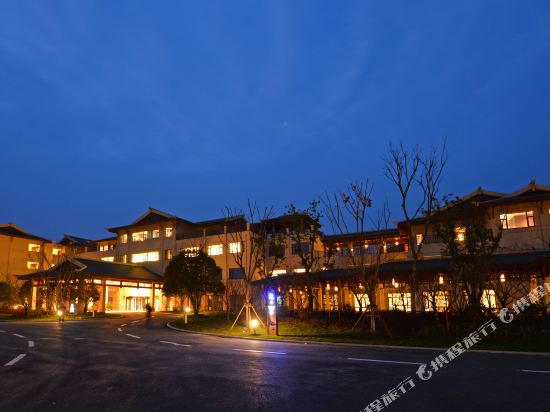 Swan Lake Resort Hot Spring Jiangba in Huai'an, People's Republic of China
