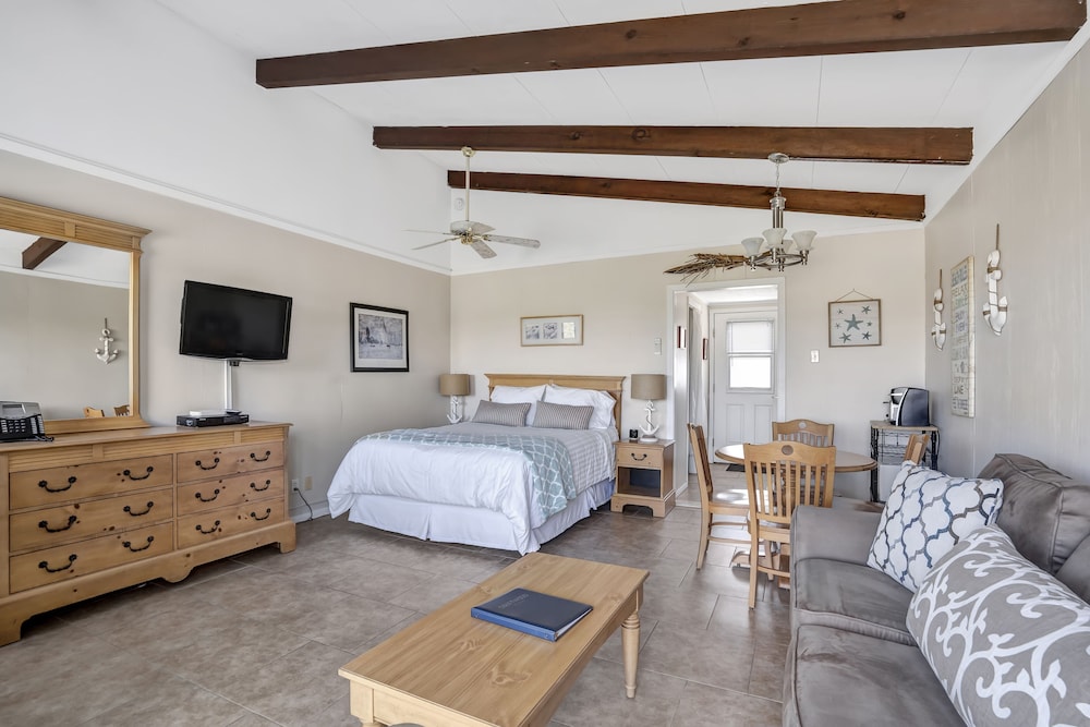 Driftwood Resort - photo 50