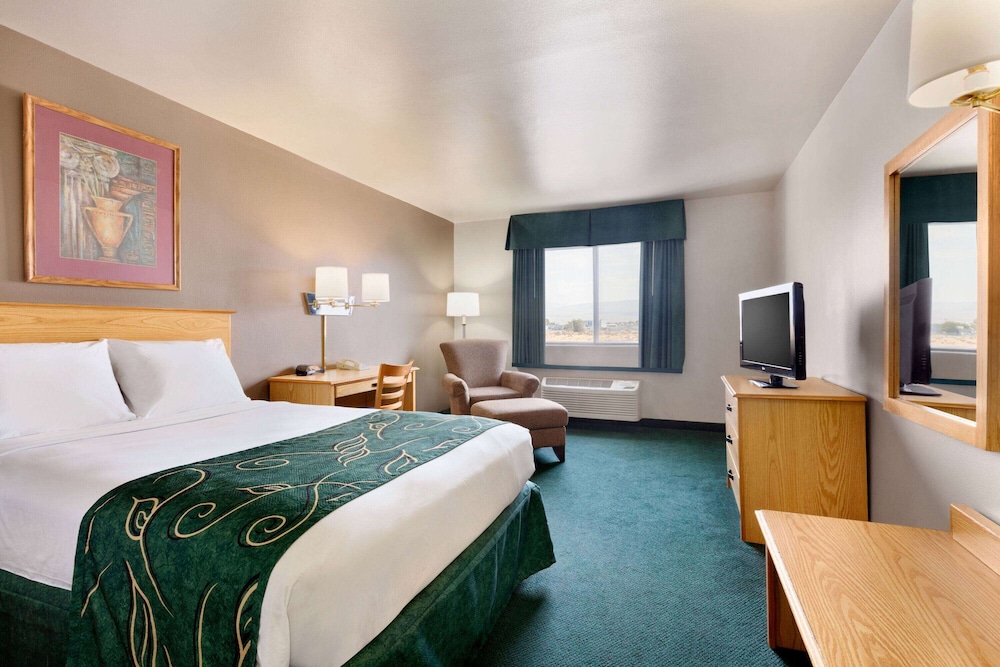 Travelodge by Wyndham Yermo - photo 7