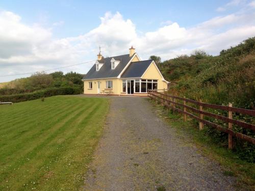 Moulamill Cottage — 4-Star Luxury Hotel in Cork, Republic of Ireland