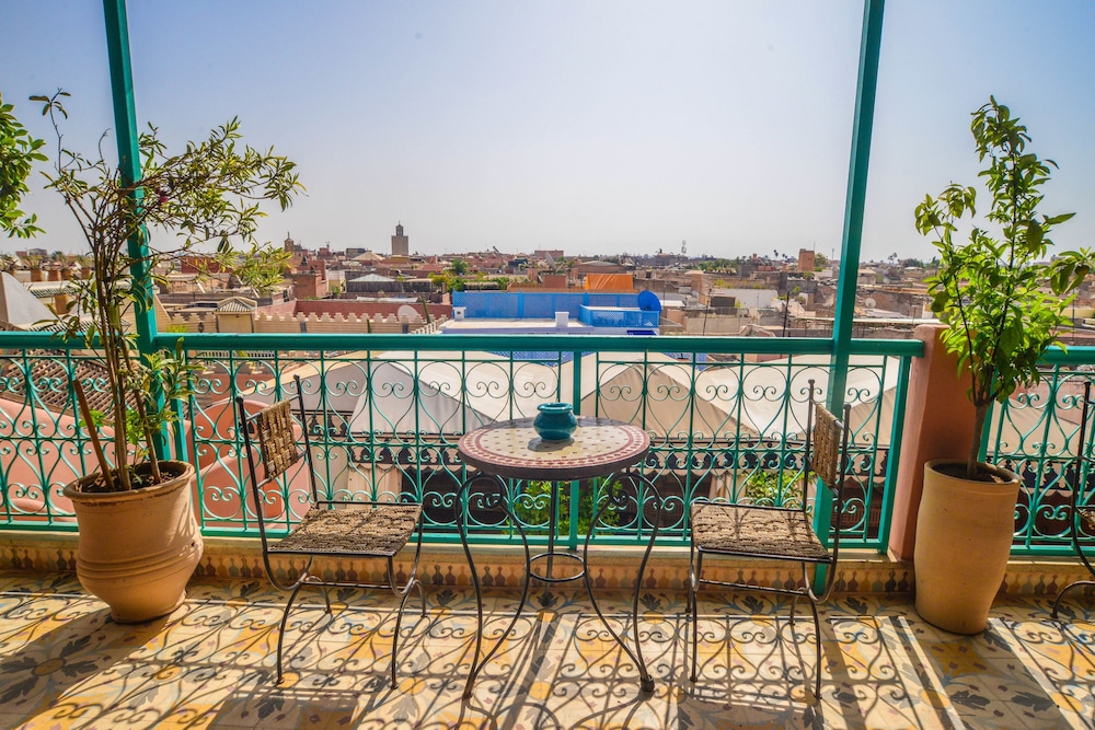 Riad Tasneem — 4-Star Luxury Hotel in Marrakesh, Morocco