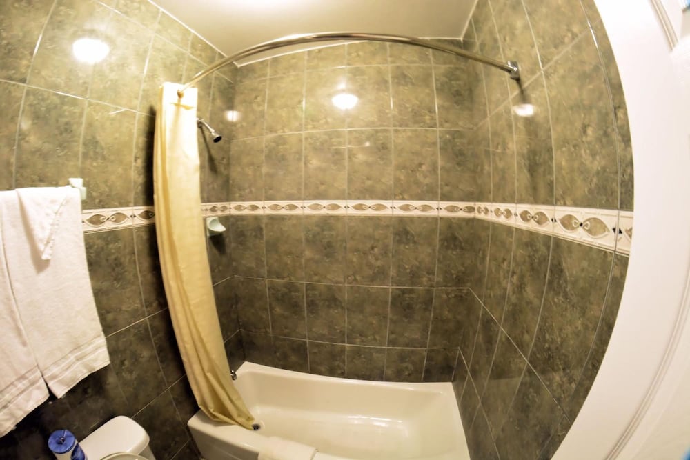 Palace Inn Oxnard - photo 41