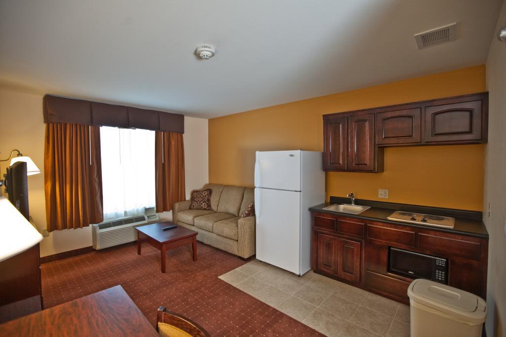 Americas Best Value Inn St. Robert - photo 6