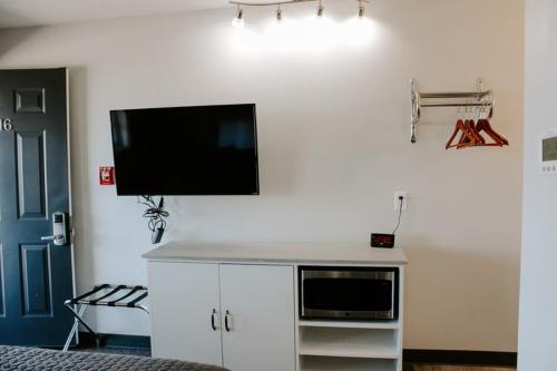 Berlin Village Inn - photo 14