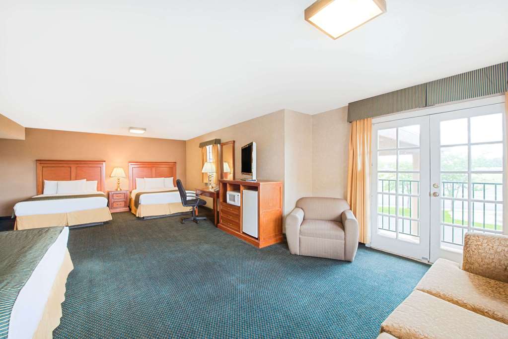 Ramada by Wyndham Flagstaff East - photo 7