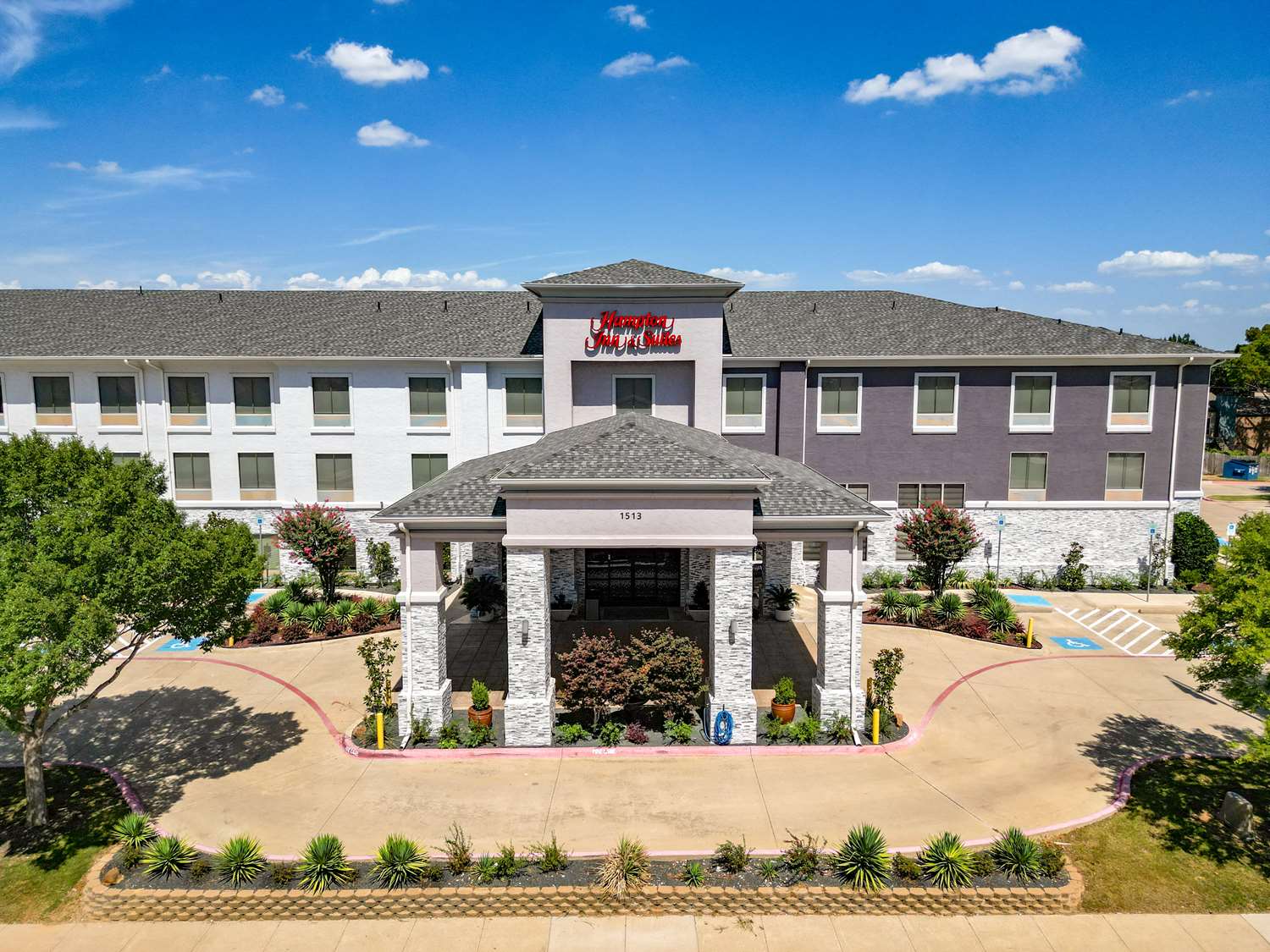 Hampton Inn & Suites Denton - featured photo