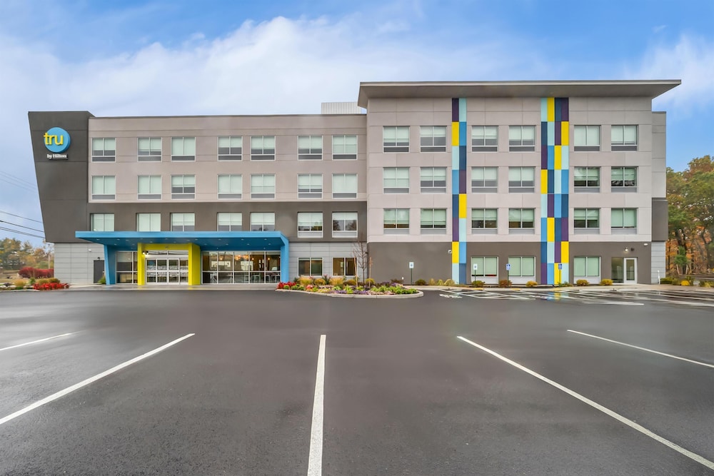 Tru By Hilton Brockton — Brockton