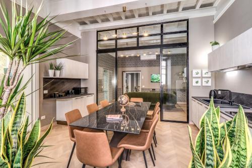 White Miracle Suite — 4-Star Luxury Hotel in Rome, Italy