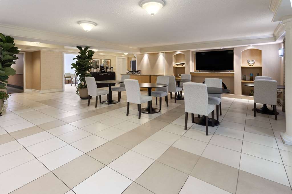 La Quinta Inn by Wyndham Pittsburgh Airport - photo 9