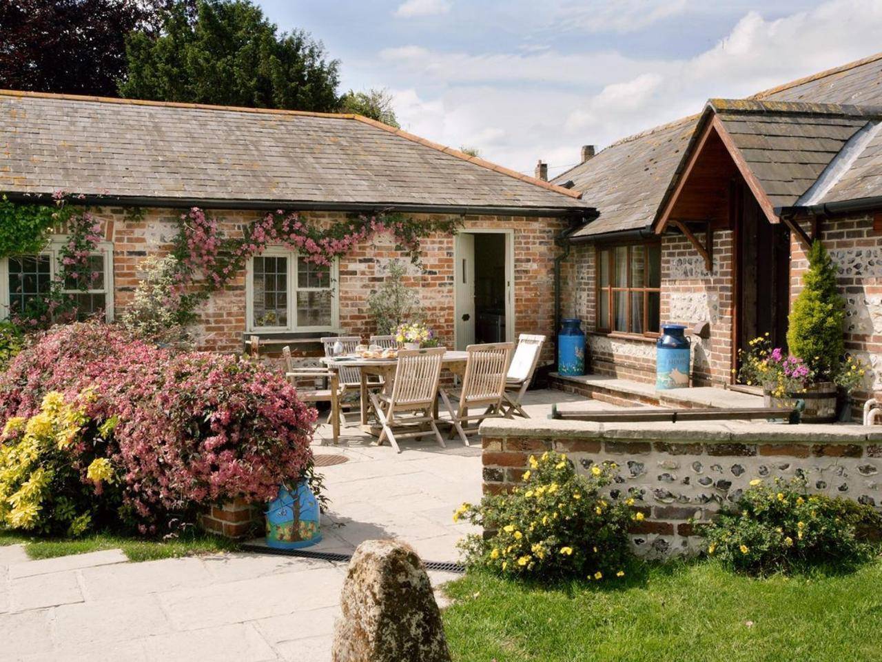 Churn House — 4-Star Luxury Hotel in Dorchester, United Kingdom