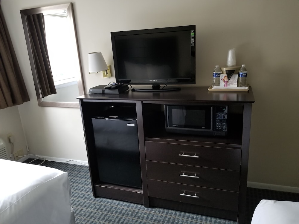 Mainstay Inn - photo 18