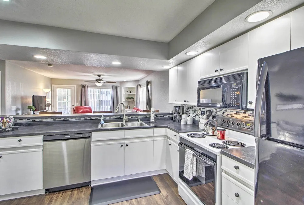 Branson Resort Condo 3 Miles to the Strip - photo 10