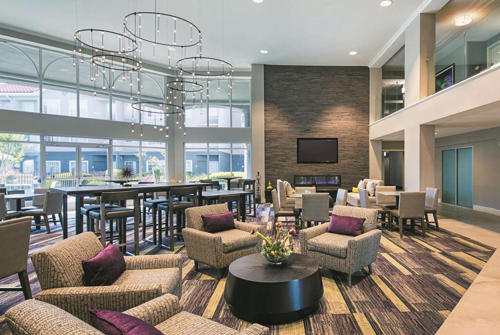 La Quinta Inn & Suites by Wyndham Austin Near The Domain - photo 9
