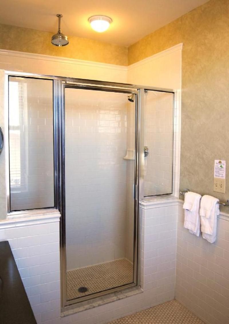 The Parker Inn & Suites - photo 2