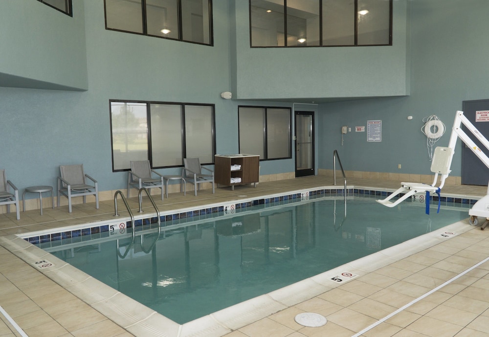 Holiday Inn Express Hotel & Suites Madison by IHG - photo 55