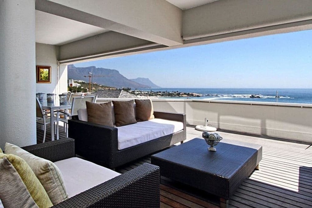 Rhapsody Two Bedroom Apartment Sleeps 4 — 4-Star Luxury Hotel in Cape Town, South Africa