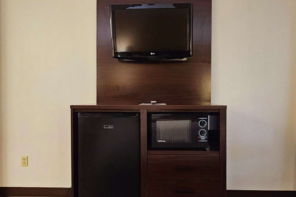 Quality Inn & Suites near St. Louis and I 255 - photo 13