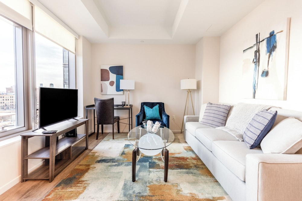 The Alyx at EchelonSeaport — 4-Star Luxury Hotel in Boston, United States
