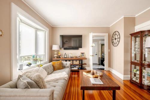 Gem By The Water With Firepit All Fenced Backyard 2 Bedrooms — Stamford