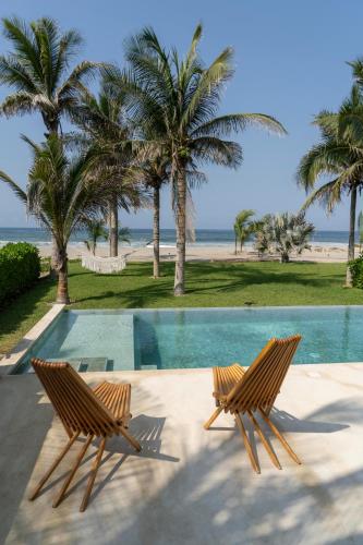 Casa Zaa La Flia Beachfront Luxury — 4-Star Luxury Hotel in Puerto Escondido, Mexico