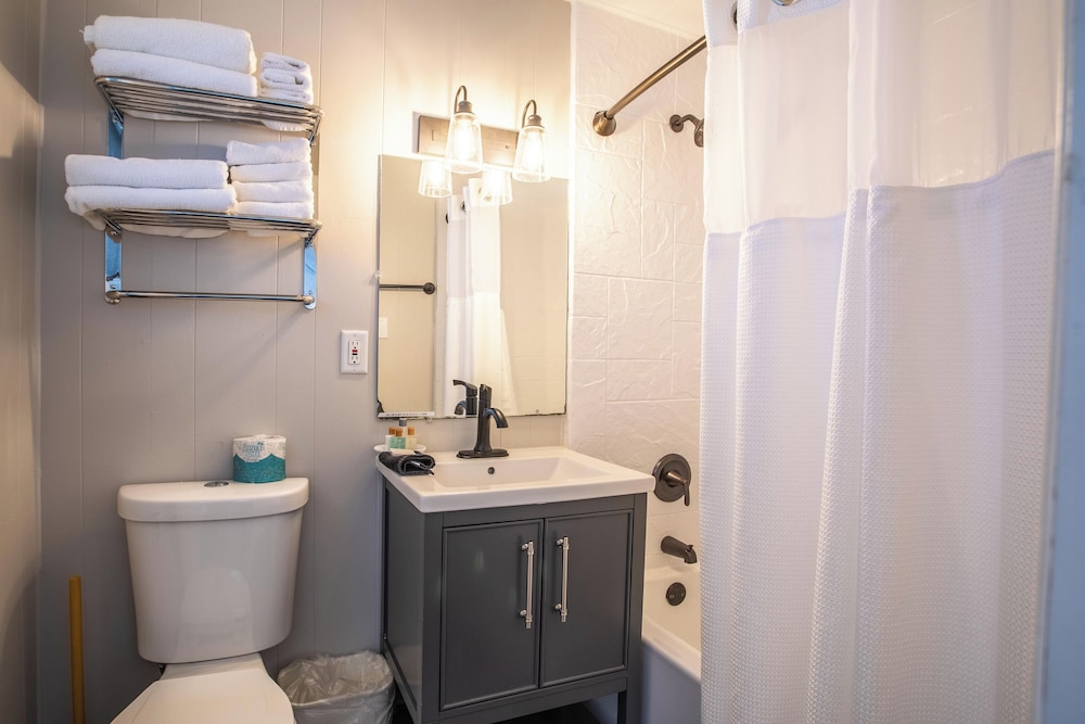 Beachfront Inn - photo 65