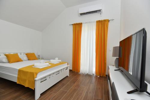 Andjela 2 — 4-Star Luxury Hotel in Bijela, Montenegro