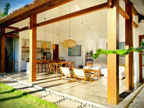 SUNDAY Villa with private pool near centre and beach — 4-Star Luxury Hotel in Kuta, Indonesia