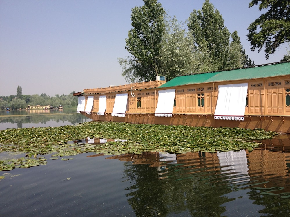 Lesniki — hotel in Babimost