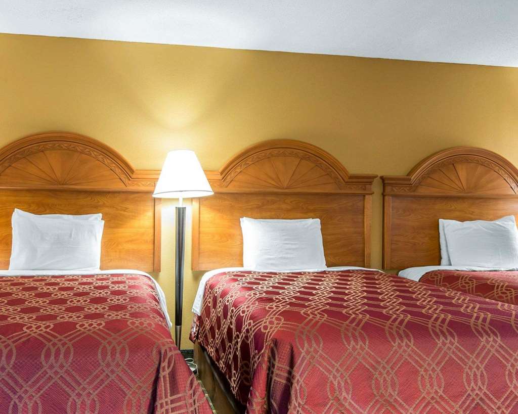 Econo Lodge Dalton West - photo 10