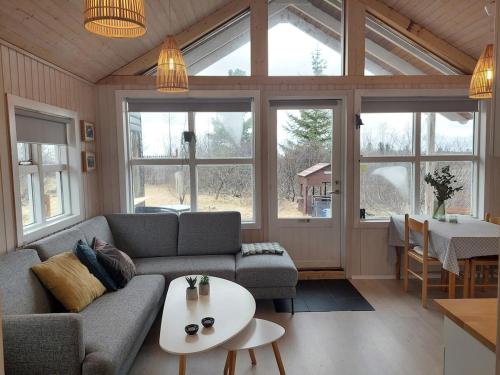 Cozy cabin hot tub beautiful nature