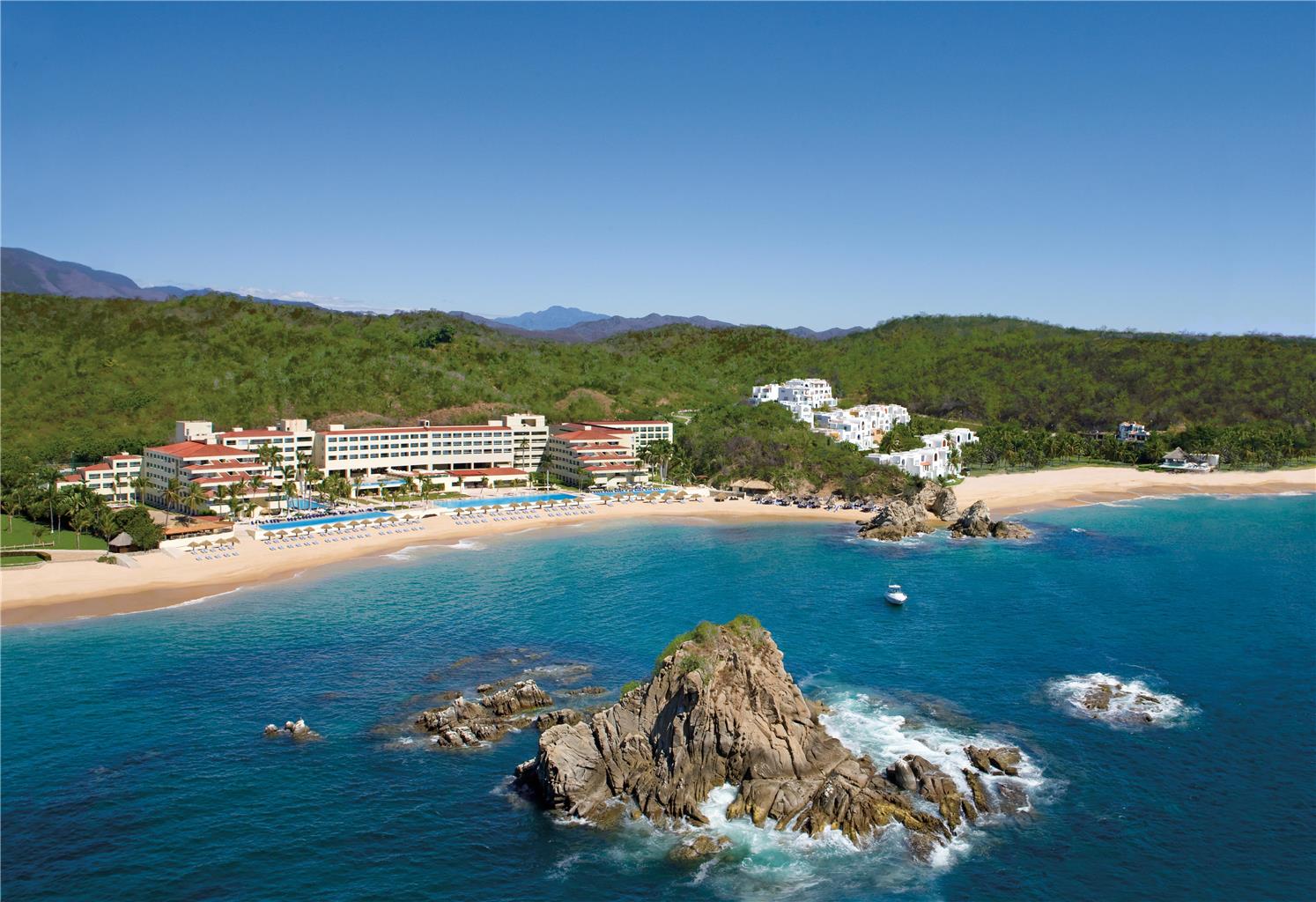 Dreams Huatulco Resort & Spa in Santa Maria Huatulco, Mexico