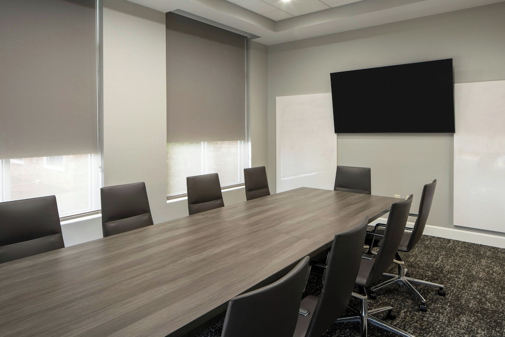 TownePlace Suites Huntsville West Redstone Gateway - photo 24