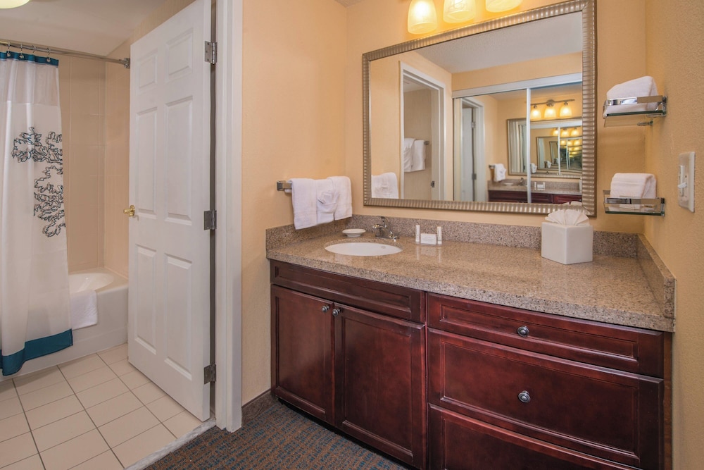 Residence Inn by Marriott Chesapeake Greenbrier - photo 20