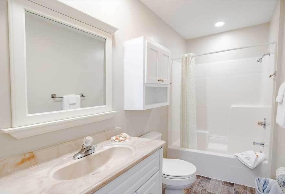 Sandpiper Beacon Beach Resort - photo 409