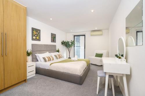 Zone 1 Modern 3 Bed 2 Bath Apartment Hyde Park — 4-Star Luxury Hotel in London, United Kingdom