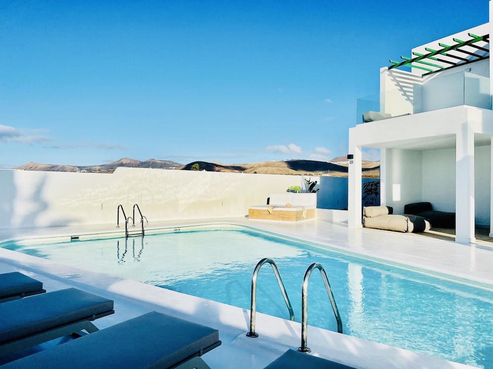 CIH Apartments — 4-Star Luxury Hotel in Tias, Spain