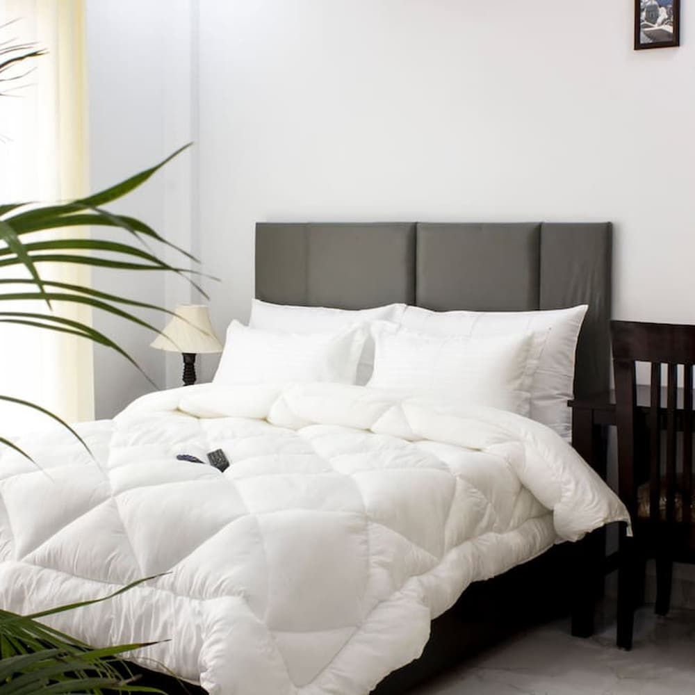Modern City Retreat 2bhk Paras Fortis Balcony